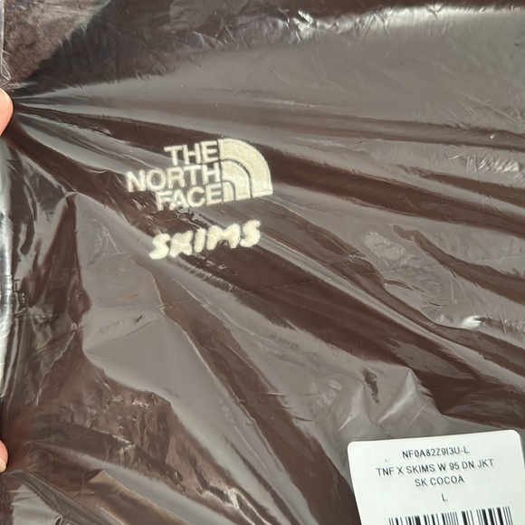 NWT The North Face x SKIMS 1995 RETRO DENALI FLEECE JACKET Size Large in Cocoa - Picture 4 of 11